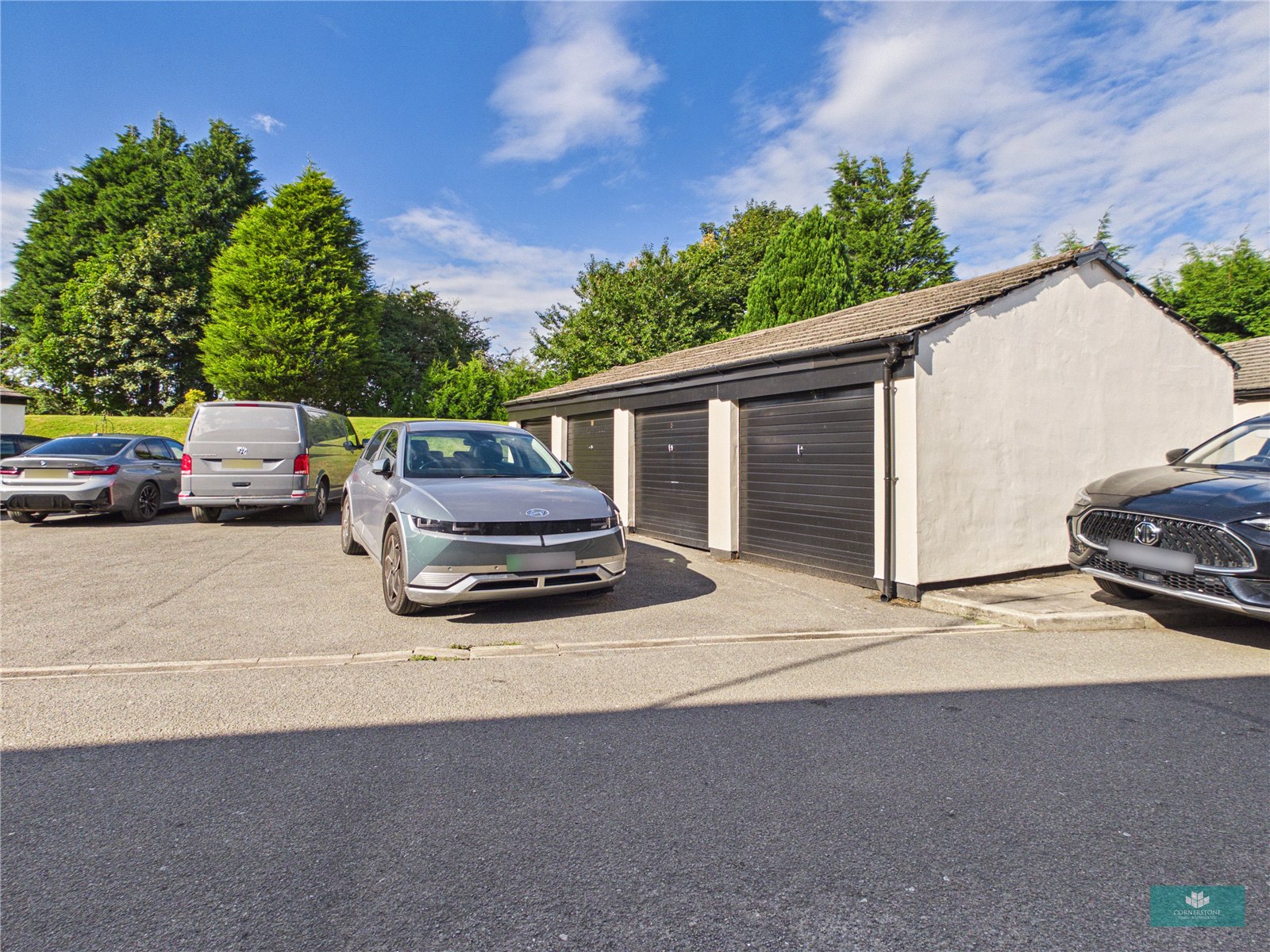 Hawthorn , Flat 8, Badgers Edge