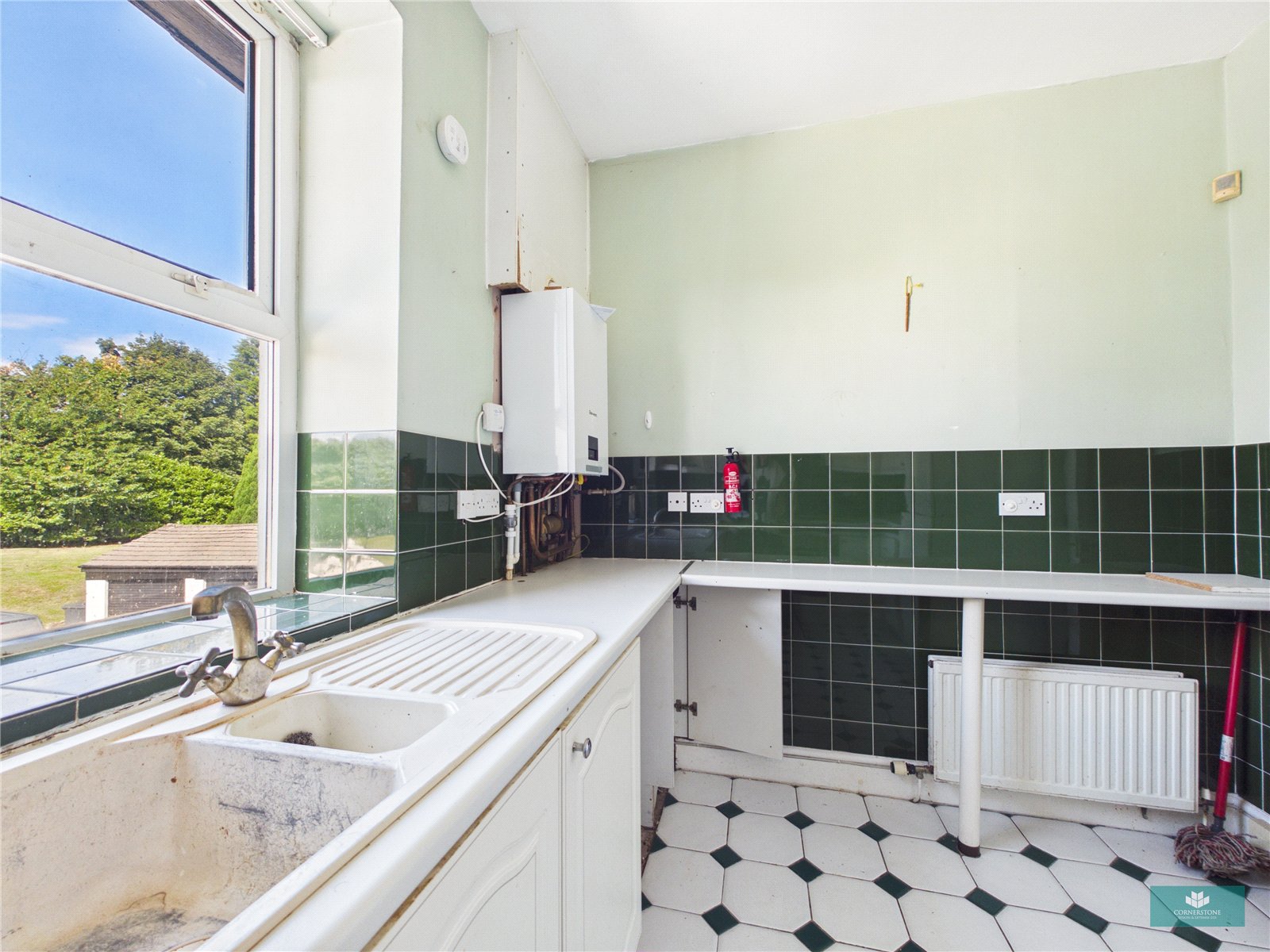 Hawthorn , Flat 8, Badgers Edge