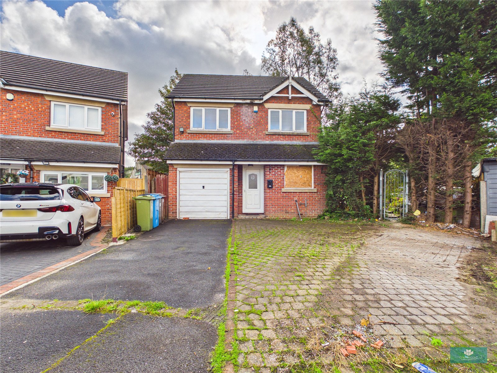 St Josephs Close, Shaw