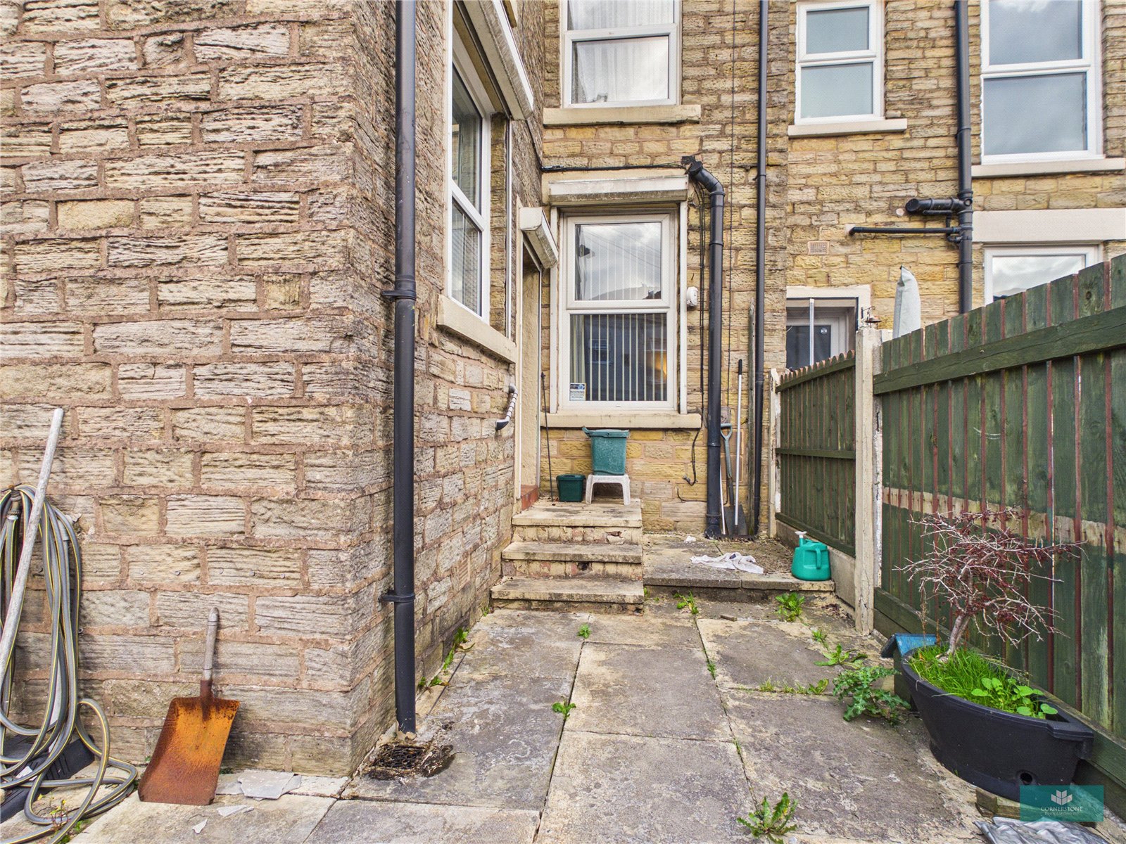 Stoneleigh Street, Derker