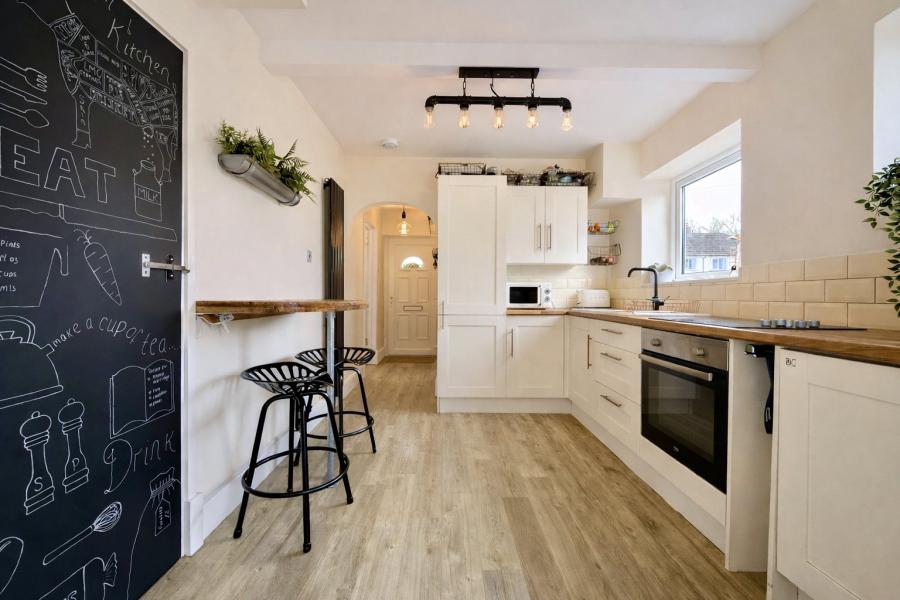 Image for Laurel Avenue, Brent Knoll
