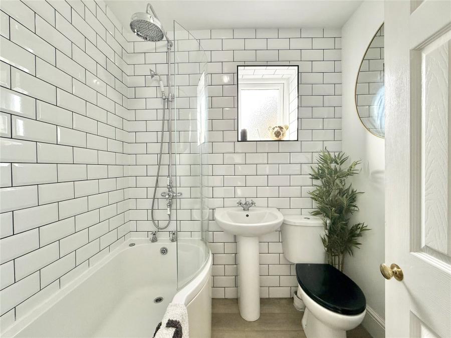Image for Laurel Avenue, Brent Knoll