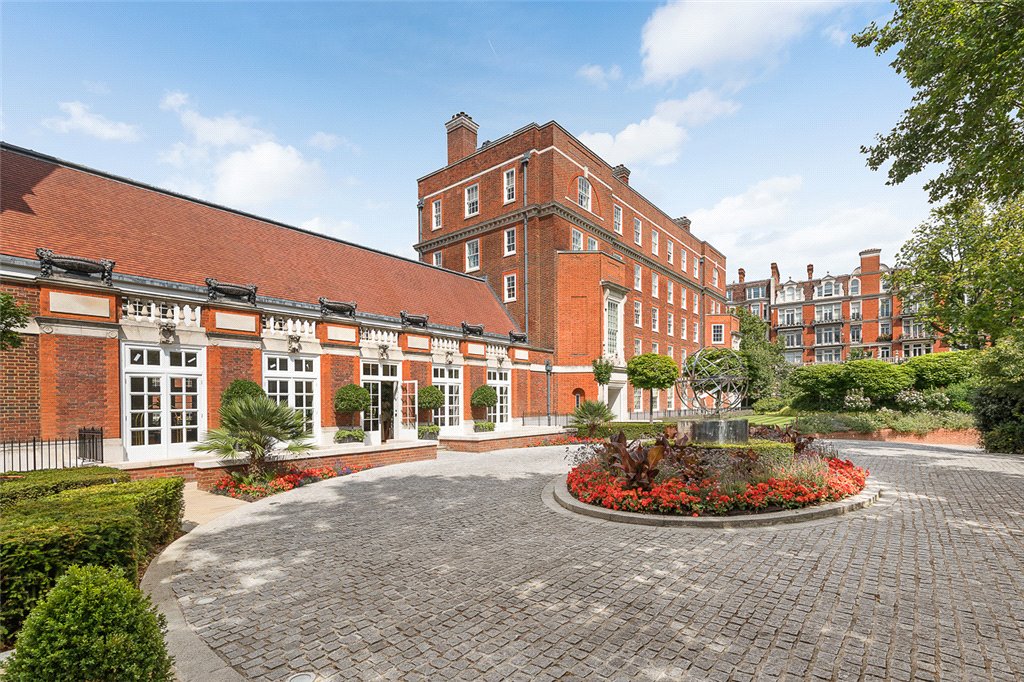 Academy Gardens, Kensington