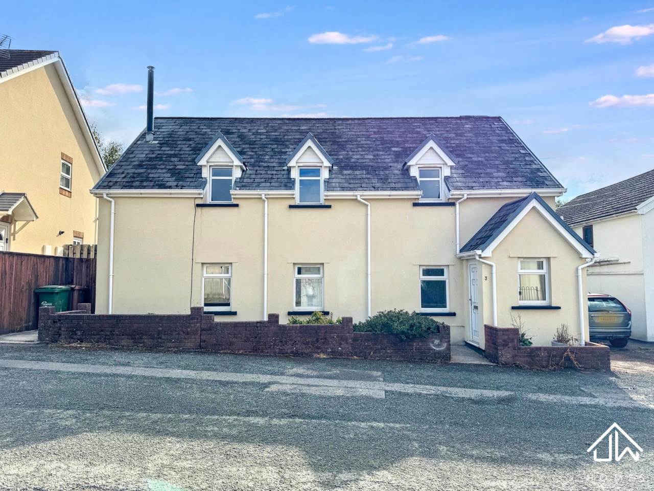 Manmoel Road, Croespenmaen
