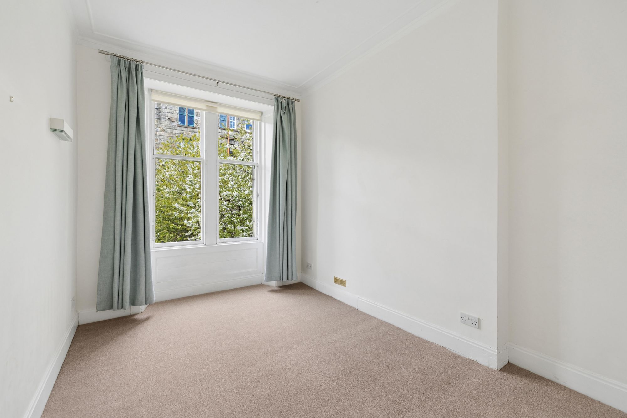 13 Naseby Avenue, Broomhill, G11 — photo 13