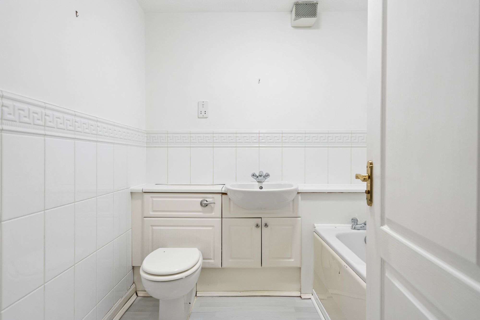 4 Queen Victoria Court, Scotstoun, G14 — photo 11