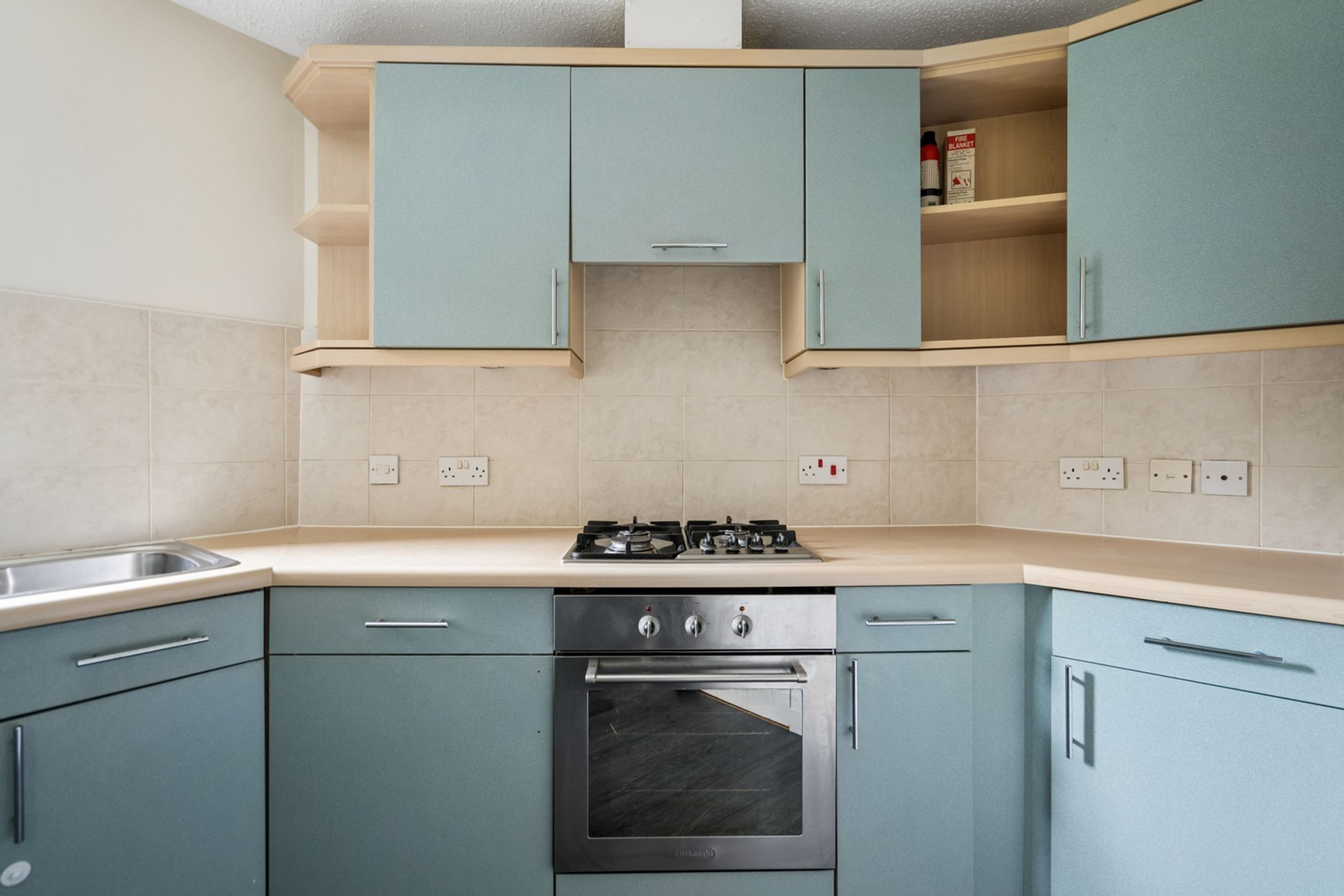 4 Queen Victoria Court, Scotstoun, G14 — photo 5