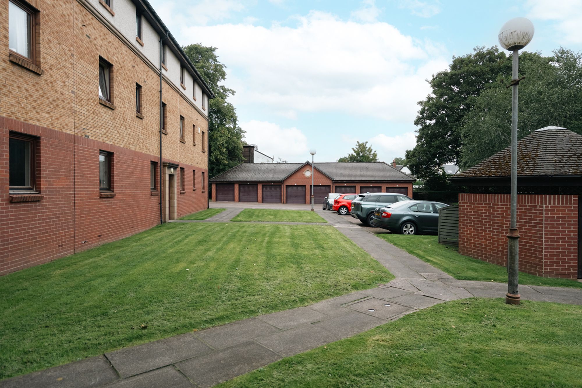 4 Queen Victoria Court, Scotstoun, G14 — photo 14