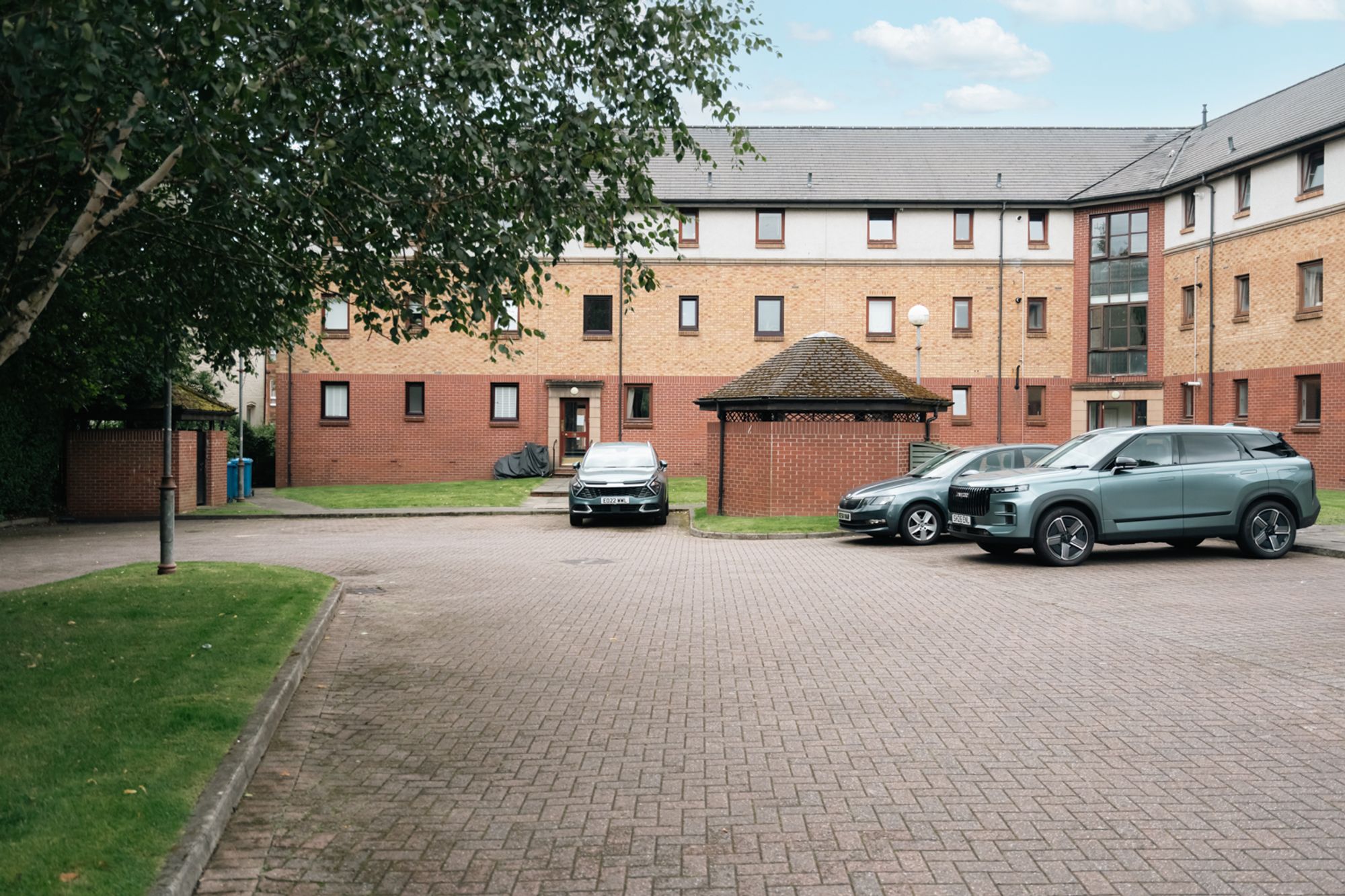 4 Queen Victoria Court, Scotstoun, G14 — photo 13
