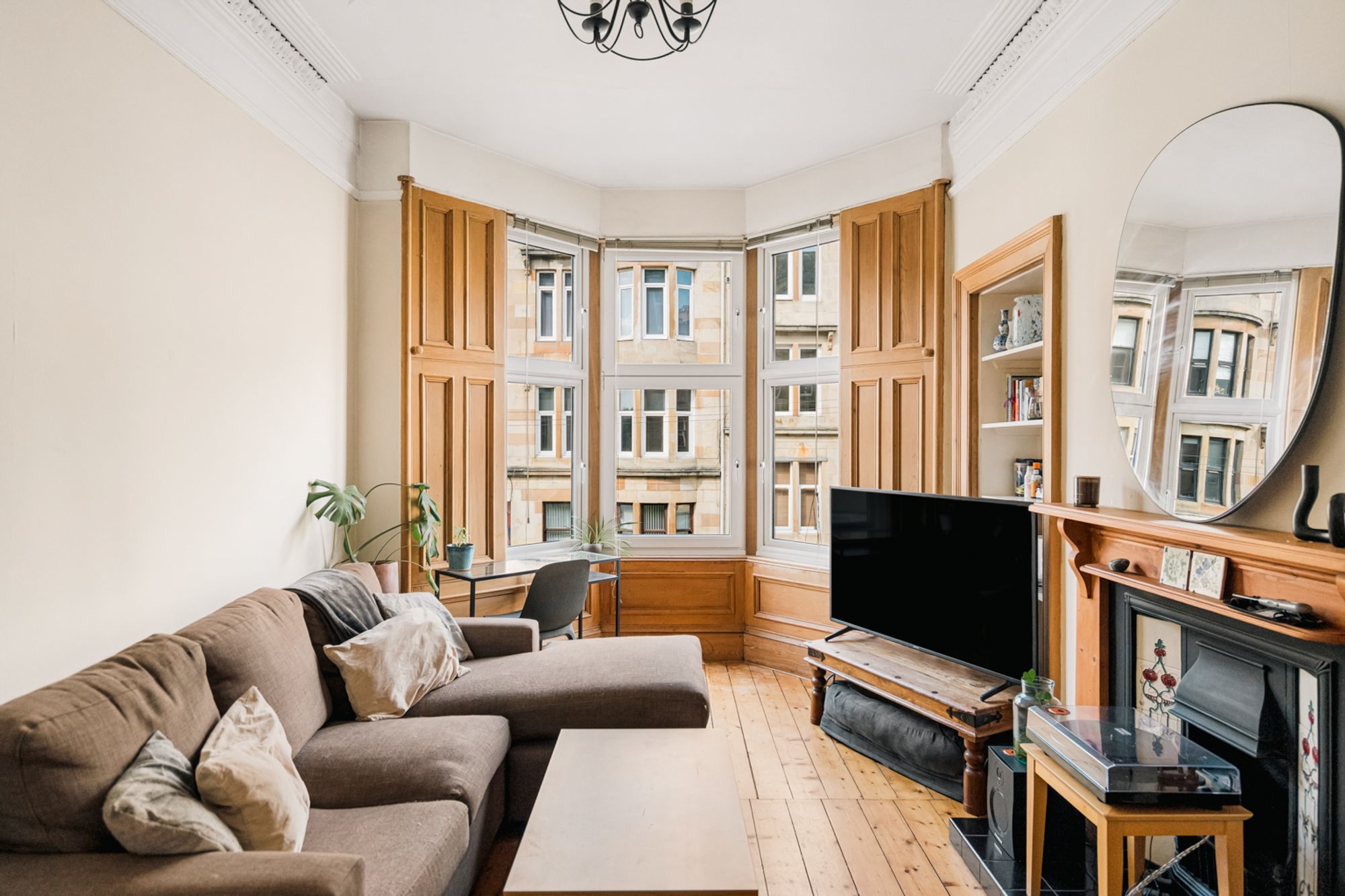 11 Lawrie Street, Partick, G11 — photo 2