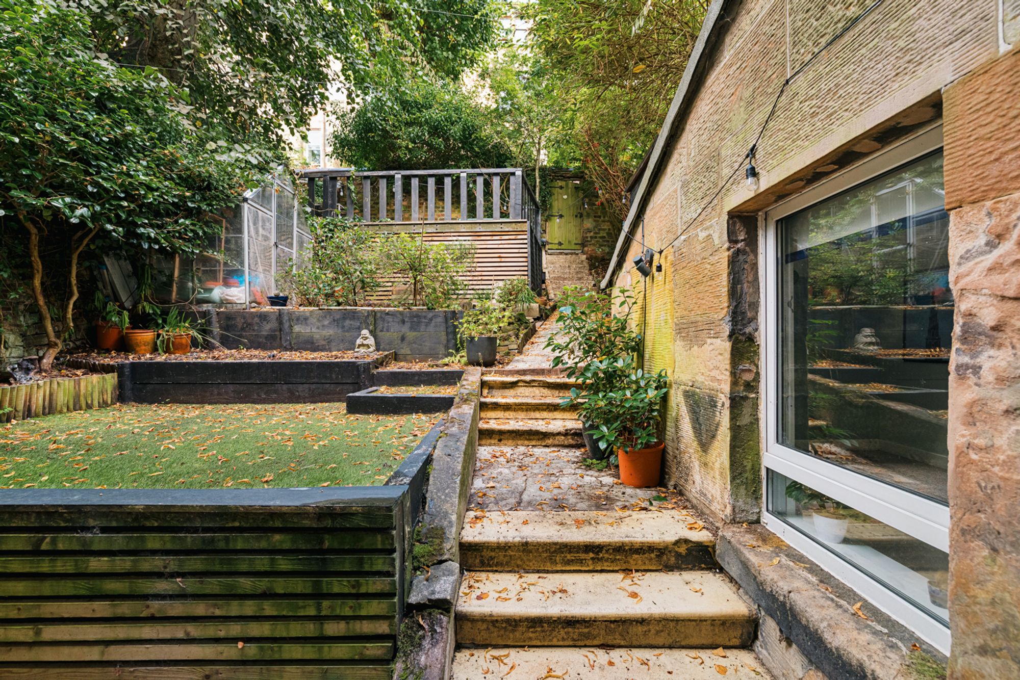 Doune Gardens, Glasgow, G20 — photo 2