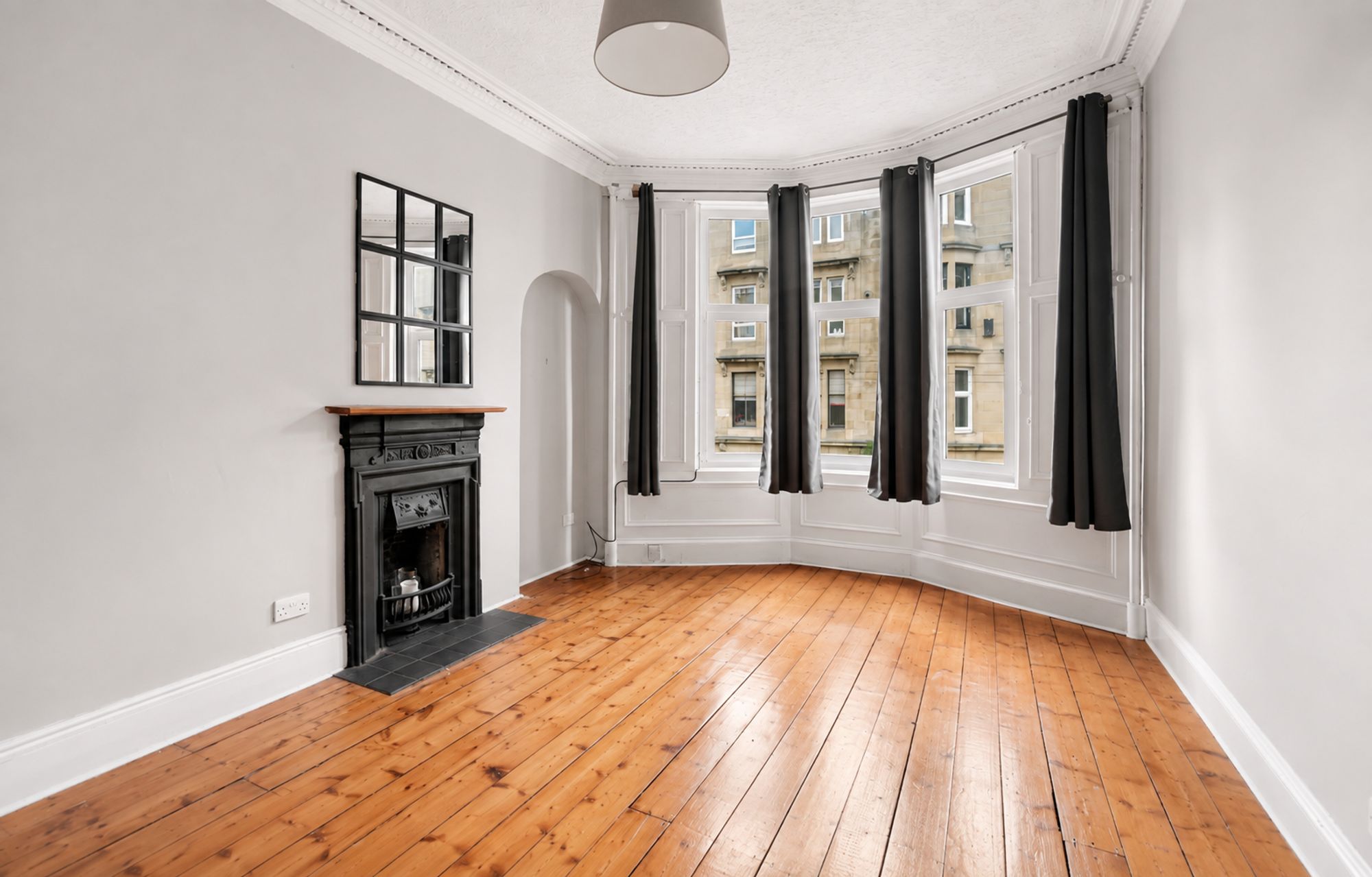 12 Lawrie Street, Partick, G11 — photo 2