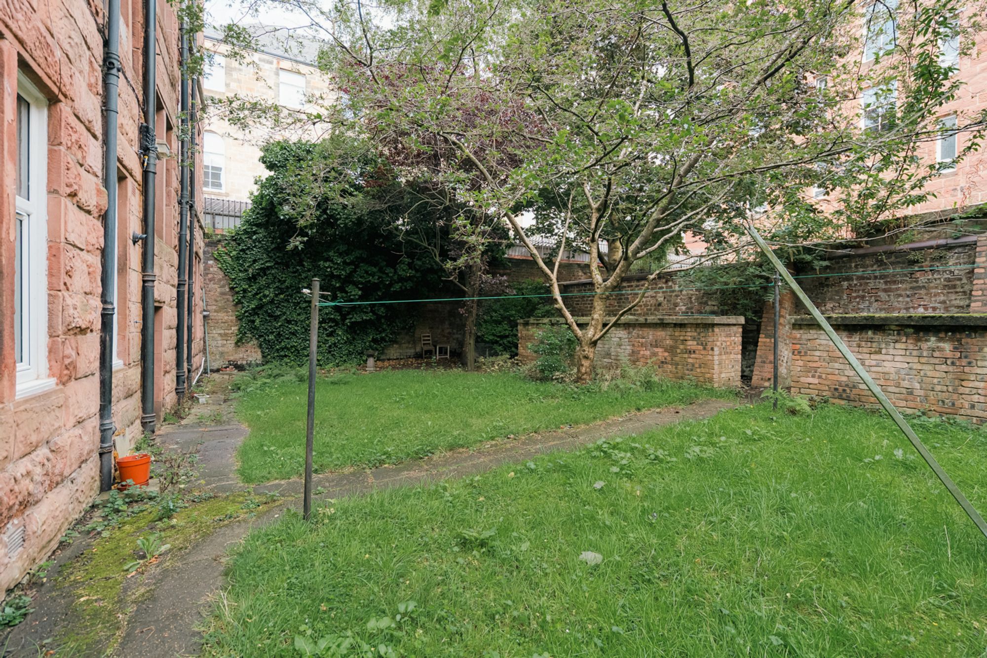 12 Lawrie Street, Partick, G11 — photo 15