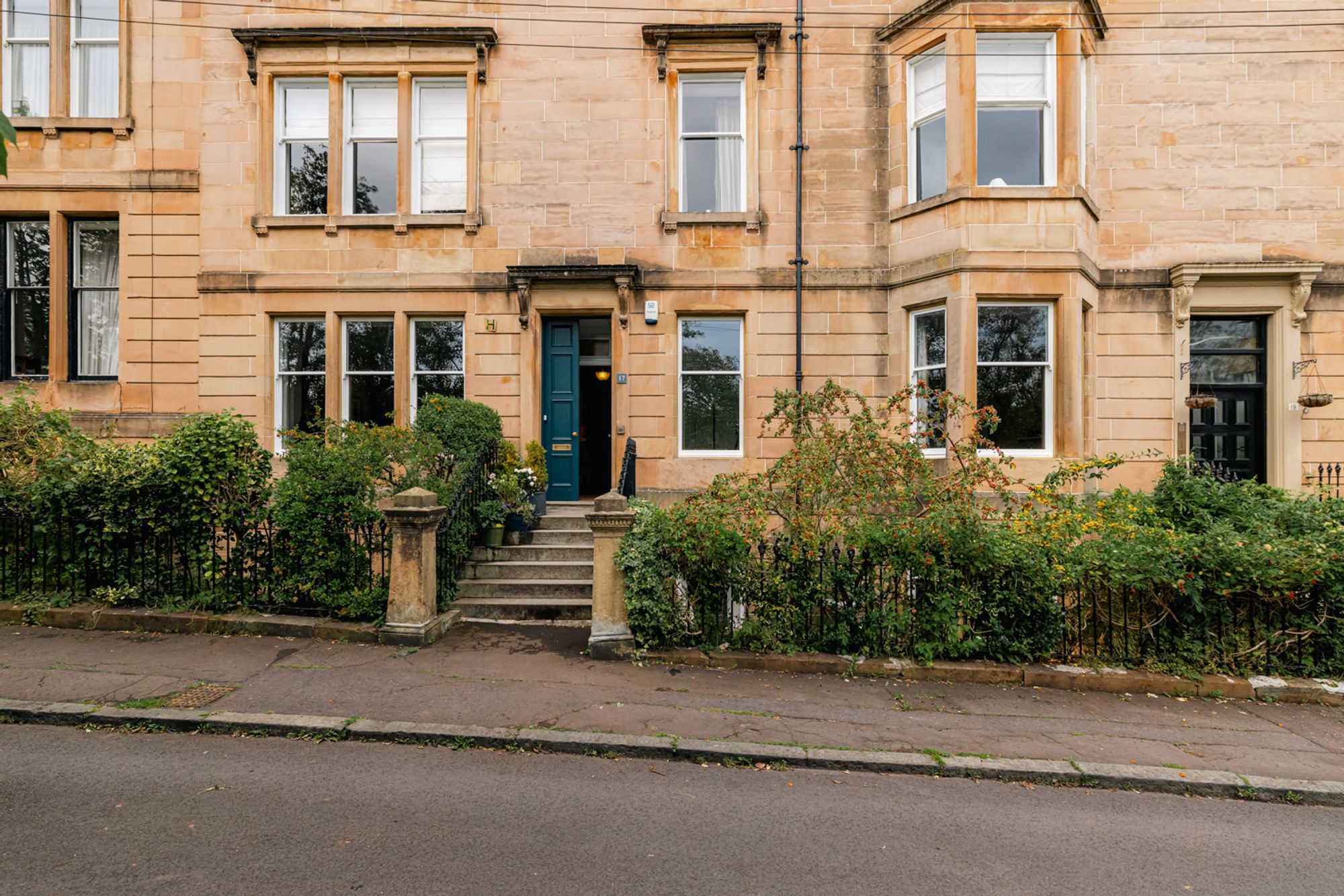 17 Kelvinside Terrace South, North Kelvinside, G20 — photo 1