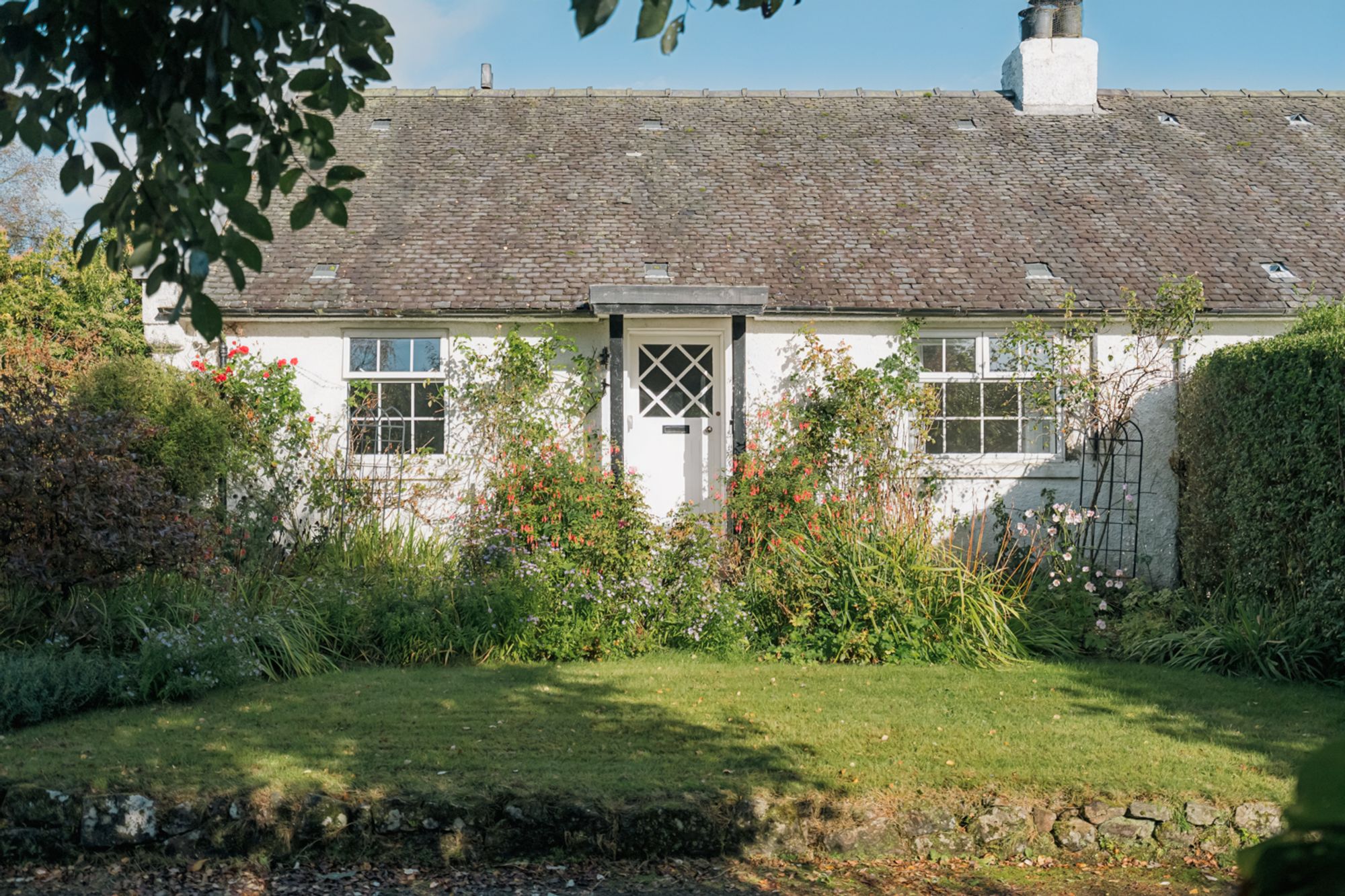 Beacon Cottage, 2 Craigton Cottages, Milngavie, G62 — photo 1