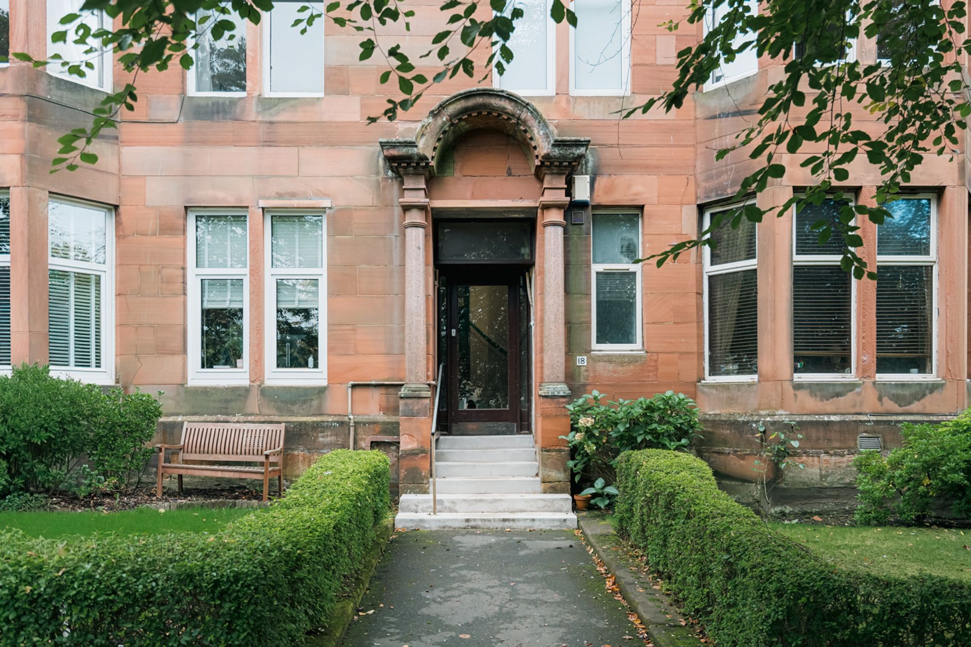 18 Woodcroft Avenue, Broomhill, G11 — photo 1