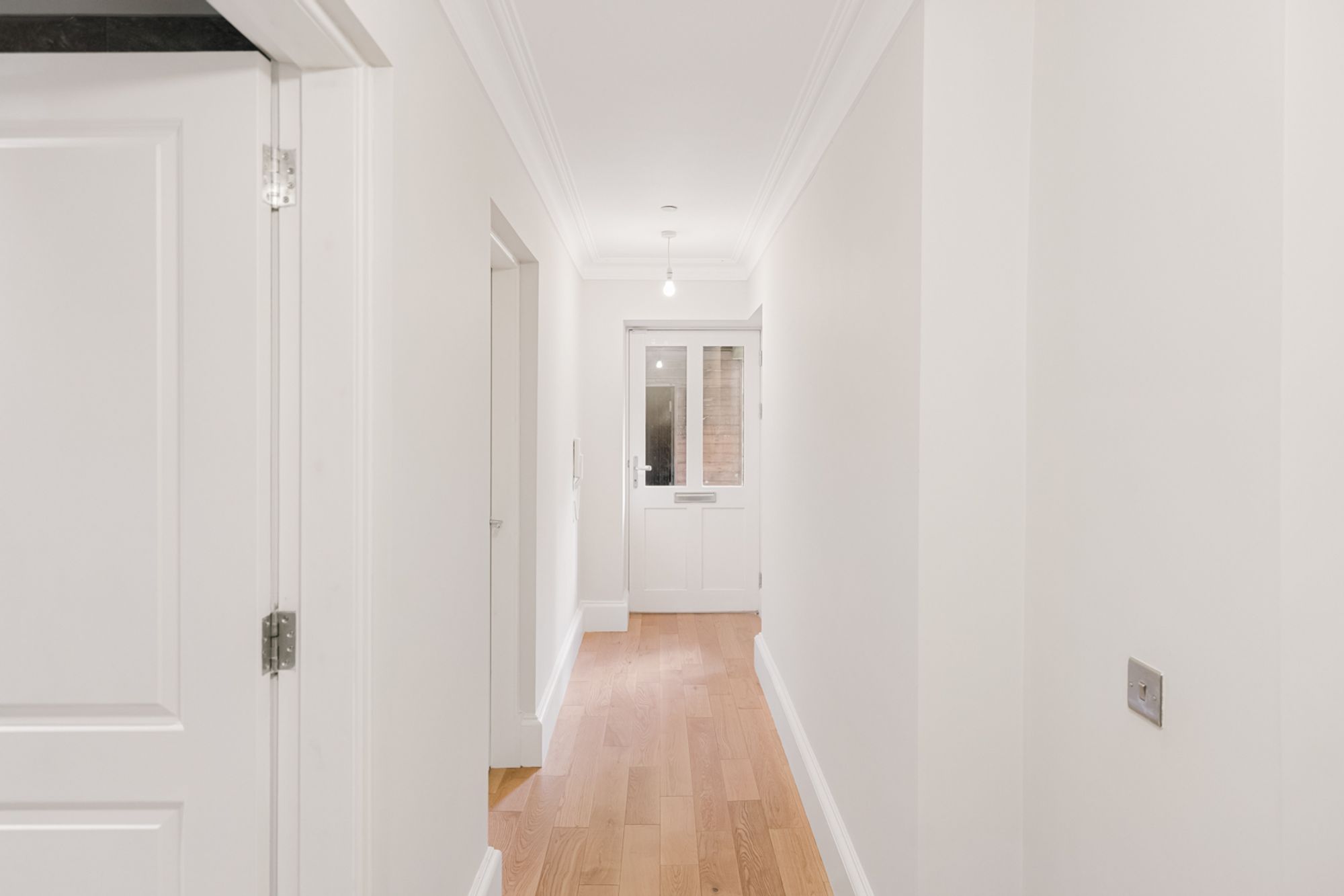 MAIN DOOR Garden Flat 34 Huntly Gardens — photo 22
