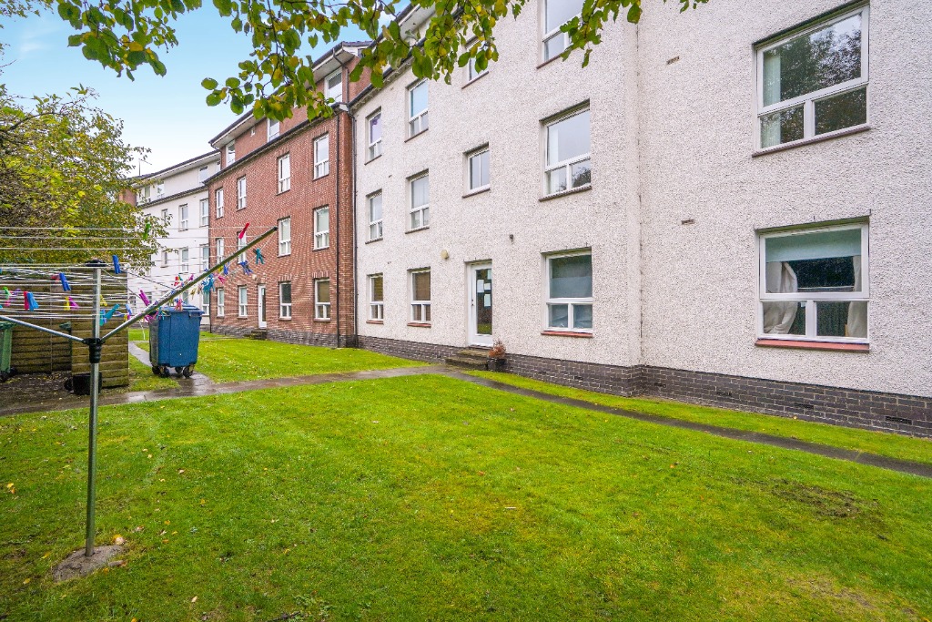Strathblane Gardens, Anniesland, Glasgow, G13 — photo 21