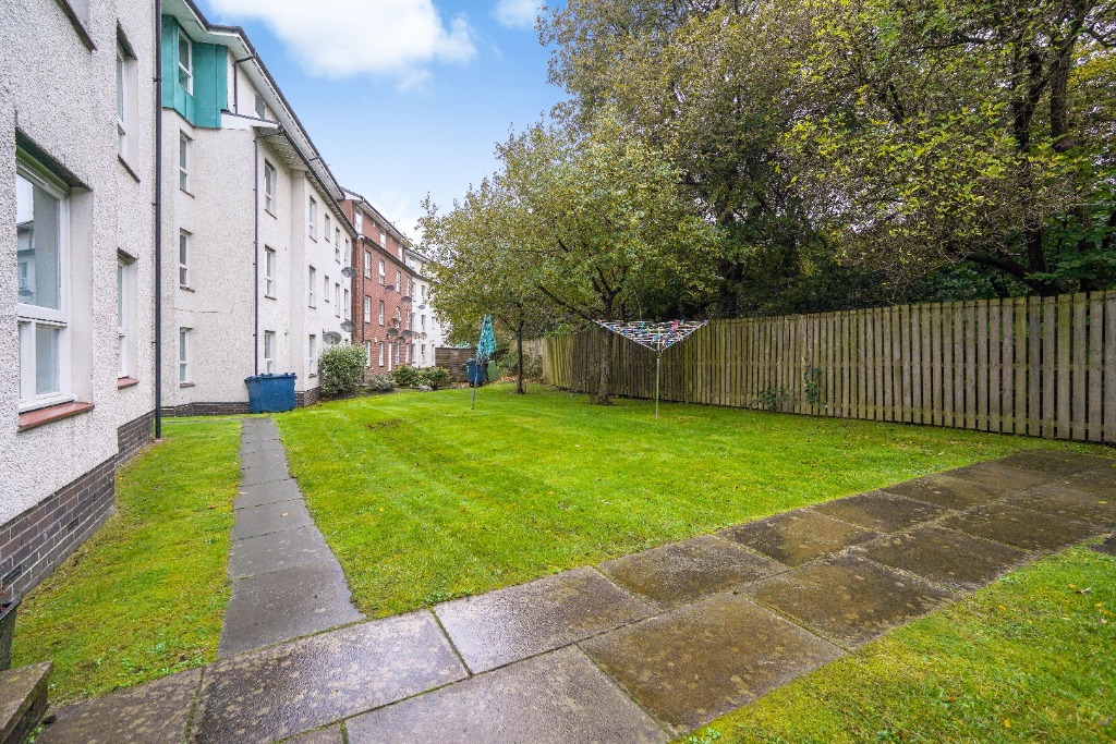 Strathblane Gardens, Anniesland, Glasgow, G13 — photo 20