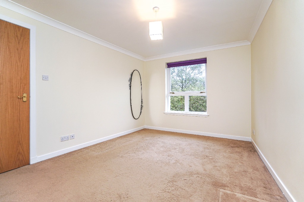 Strathblane Gardens, Anniesland, Glasgow, G13 — photo 10
