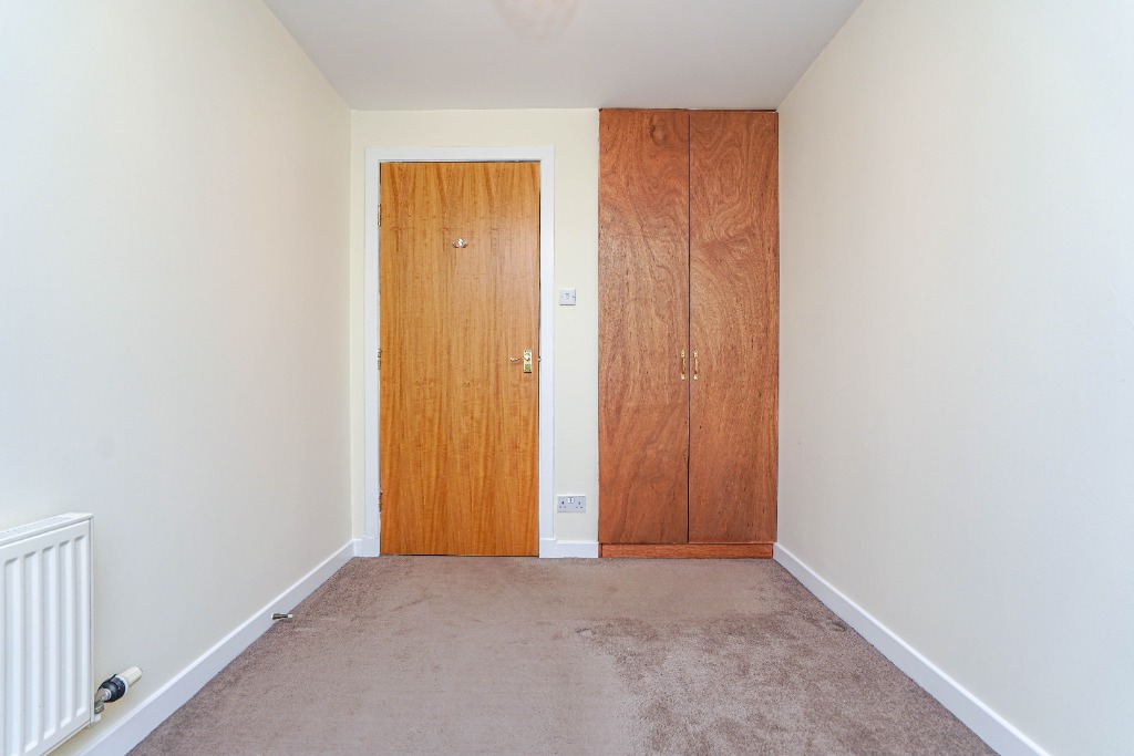 Strathblane Gardens, Anniesland, Glasgow, G13 — photo 15