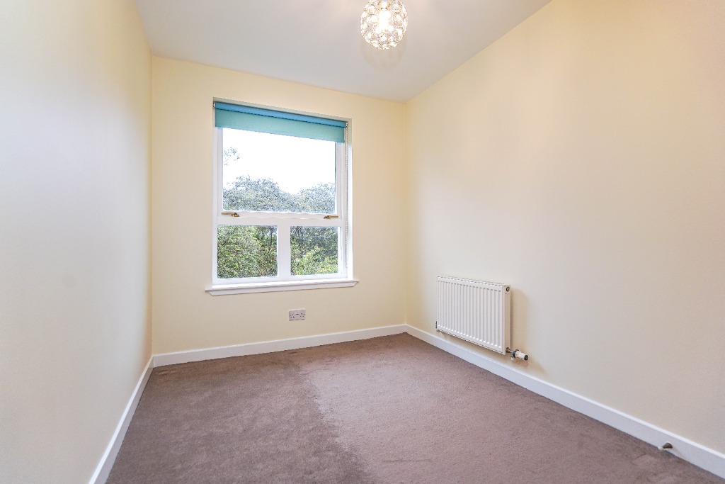 Strathblane Gardens, Anniesland, Glasgow, G13 — photo 14