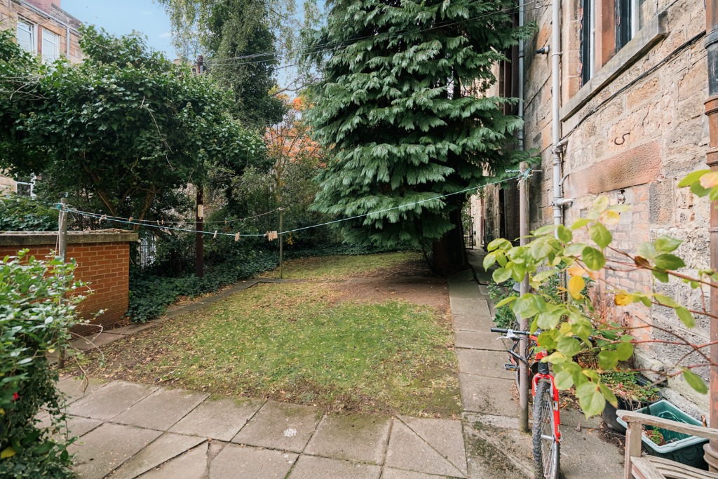Caird Drive, Partick, Glasgow, G11 — photo 22