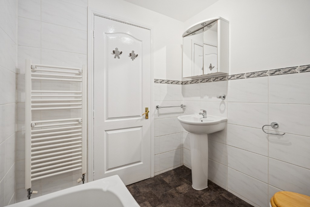 Hughenden Lane, Hyndland, Glasgow, G12 — photo 11