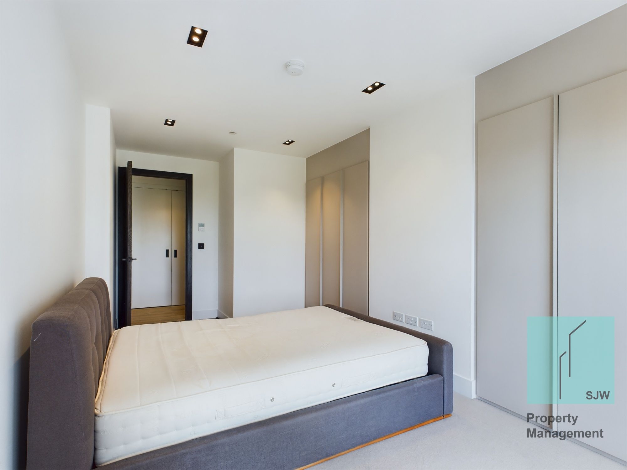 Image for Exchange Gardens, Keybridge Tower, SW8