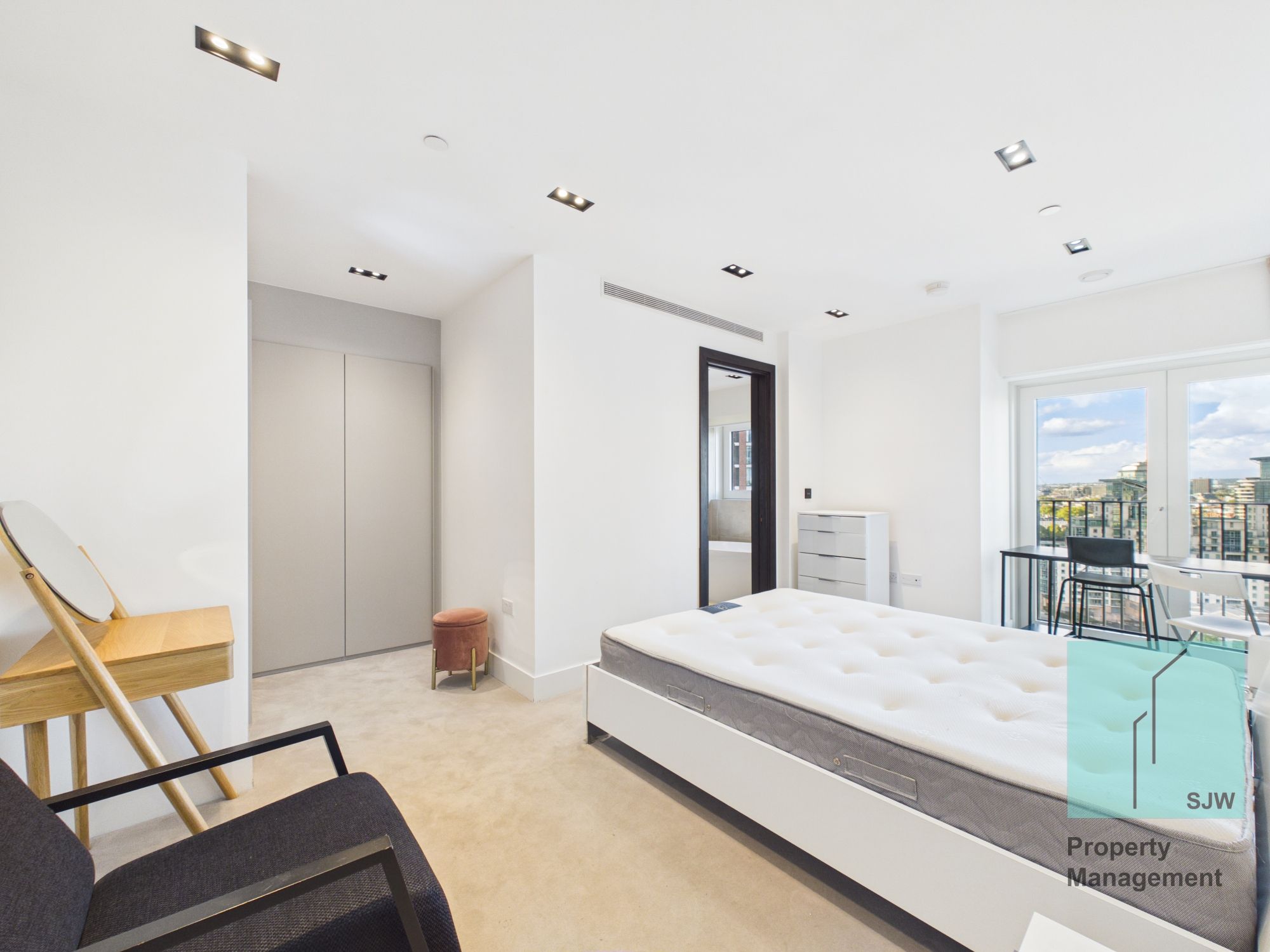 Image for Exchange Gardens, Keybridge Tower, SW8