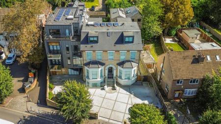 1 bedroom Flat for sale in South Park Hill Road, South Croydon