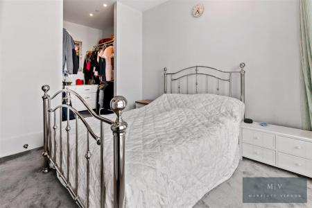 1 bedroom Flat for sale in High Street, Croydon