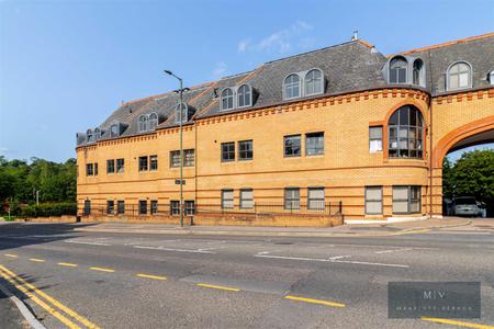 1 bedroom Flat for sale in Whyteleafe Hill, Whyteleafe