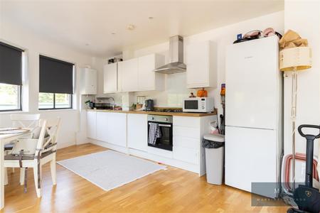 1 bedroom Flat for sale in Whyteleafe Hill, Whyteleafe
