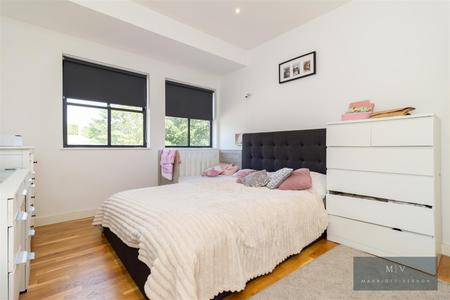 1 bedroom Flat for sale in Whyteleafe Hill, Whyteleafe