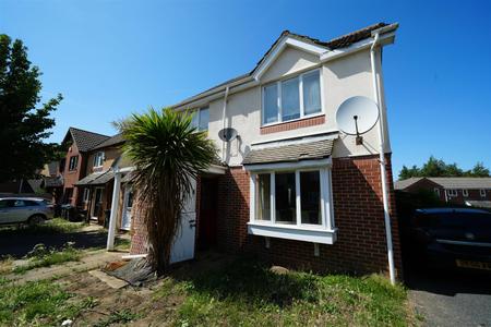2 bedroom Flat for sale in Kelvin Gardens, Croydon