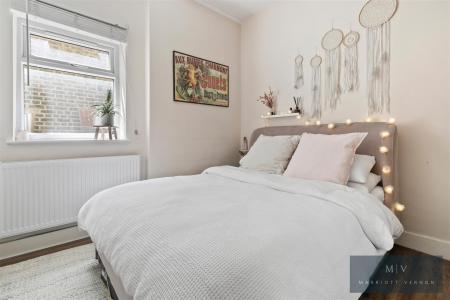 1 bedroom Flat for sale in Moreton Road, South Croydon