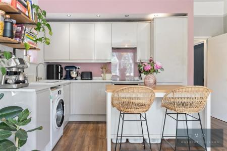 1 bedroom Flat for sale in Moreton Road, South Croydon