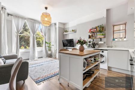 1 bedroom Flat for sale in Moreton Road, South Croydon