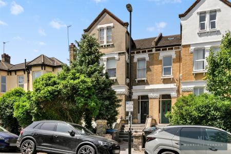 1 bedroom Flat for sale in Moreton Road, South Croydon