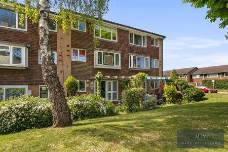 1 bedroom Flat for sale in Green Acres, Croydon