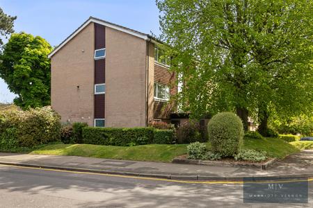 1 bedroom Flat for sale in Green Acres, Croydon