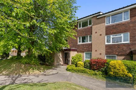 1 bedroom Flat for sale in Green Acres, Croydon