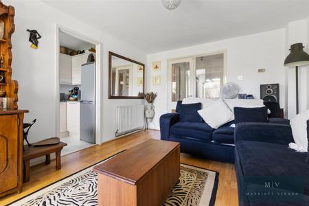 1 bedroom Flat for sale in Green Acres, Croydon