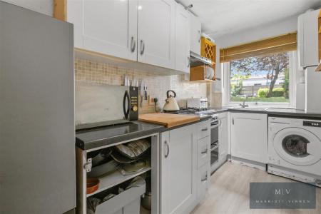 2 bedroom Flat for sale in South Park Hill Road, South Croydon
