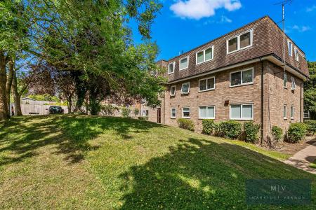 2 bedroom Flat for sale in South Park Hill Road, South Croydon