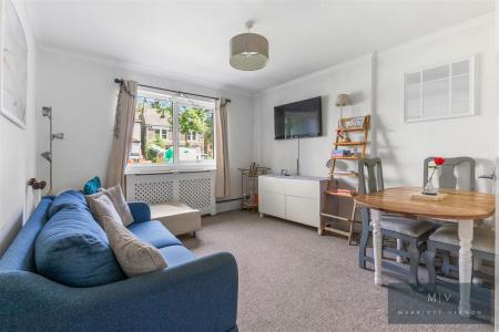 2 bedroom Flat for sale in South Park Hill Road, South Croydon