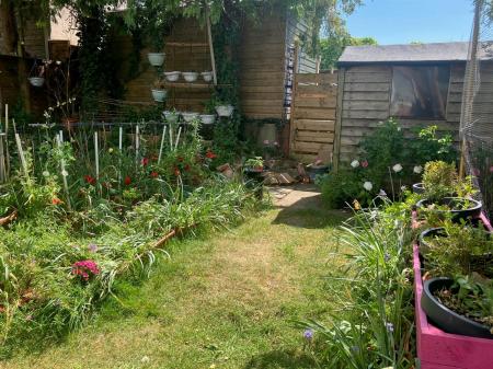2 bedroom Flat for sale in Bournefield Road, Whyteleafe