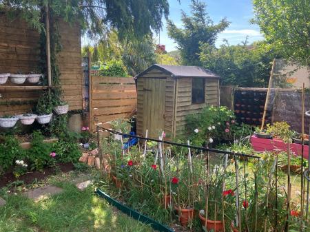 2 bedroom Flat for sale in Bournefield Road, Whyteleafe