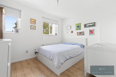 2 bedroom Flat for sale in Franklin Way, Croydon